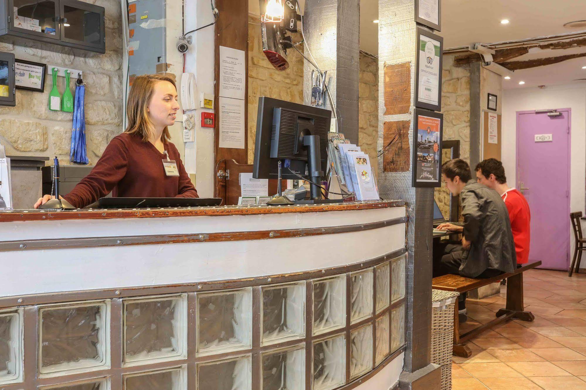 Le Village Montmartre By Hiphophostels Hostel Parijs