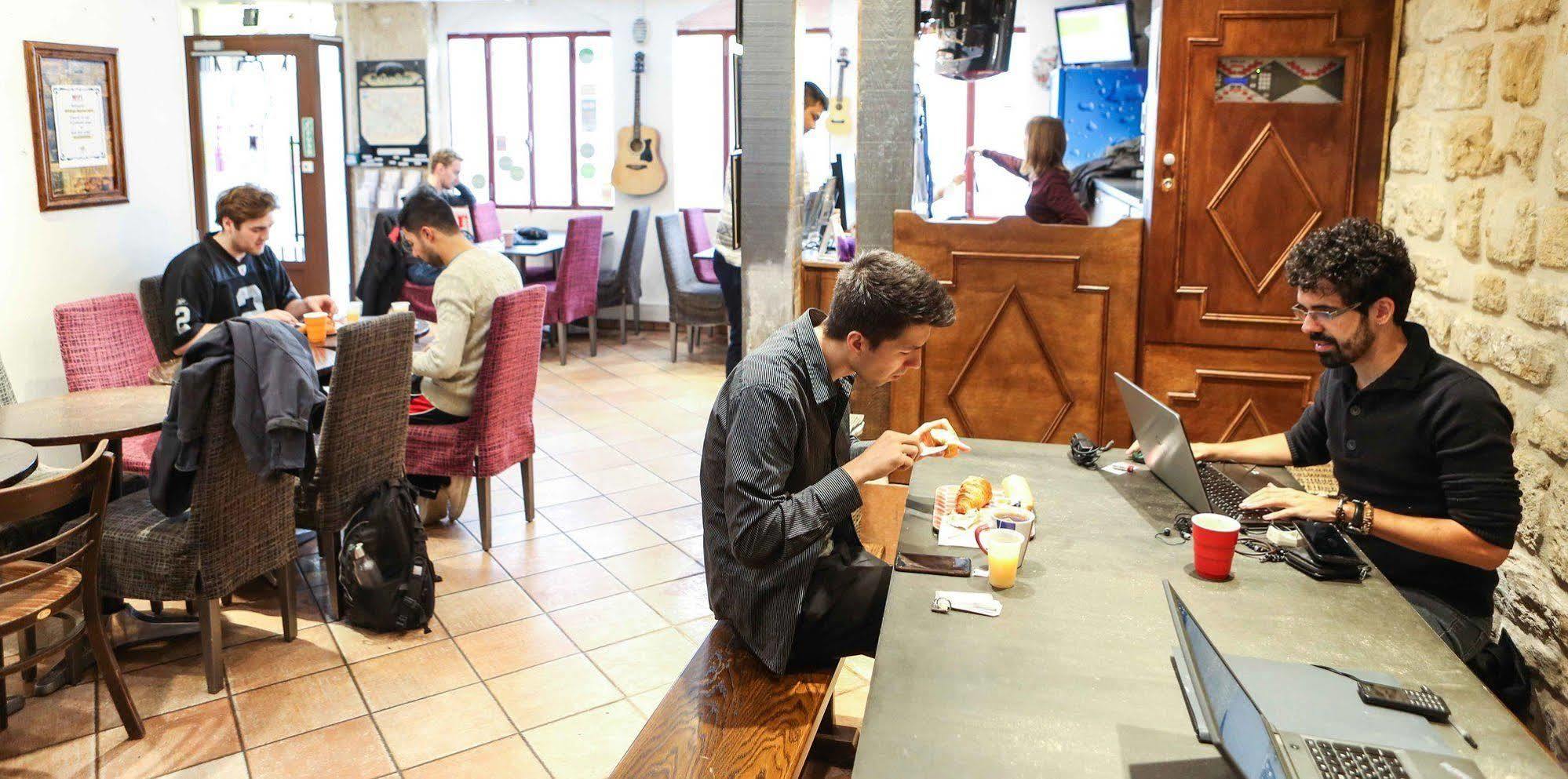 Le Village Montmartre By Hiphophostels Auberge de jeunesse Paris